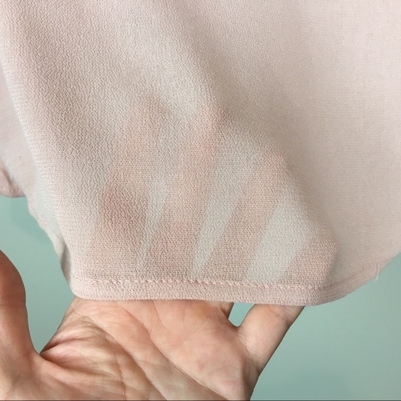 Cold shoulder bell sleeve top Pink sheer - Picture 3 of 3